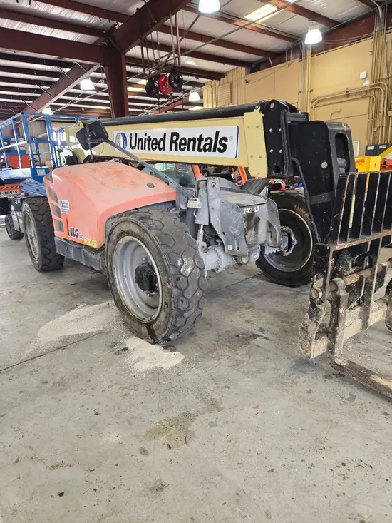 2018 JLG 742 Forklift