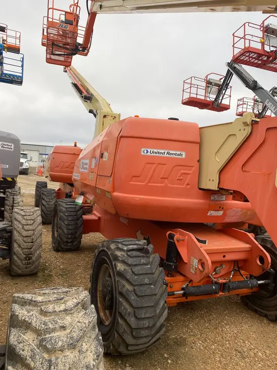2013 JLG 800AJ Articulating Boom Lift