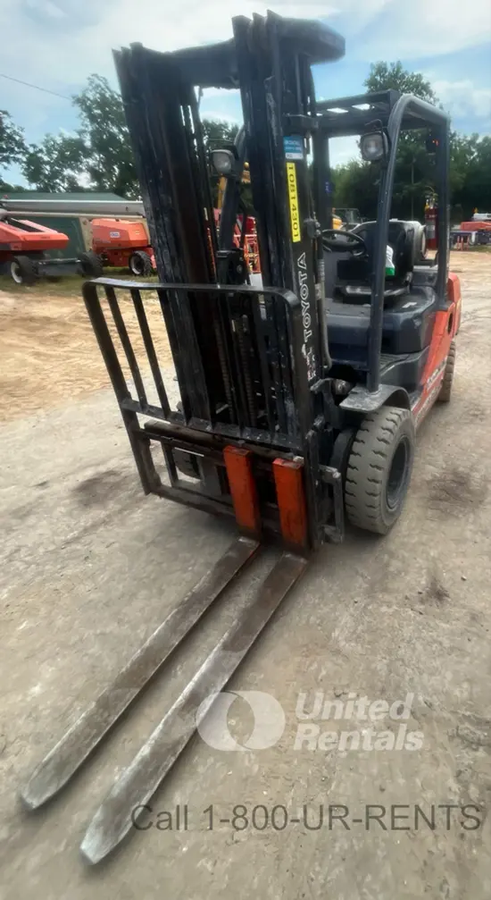 2018 Toyota 8FGU25 Warehouse Forklift