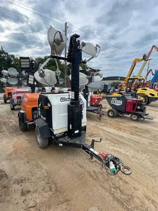2018 Allmand NIGHT LIGHT V Portable Light Tower