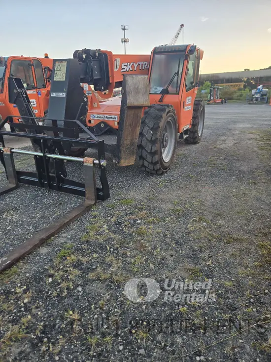 2018 SKYTRAK 10054 Forklift