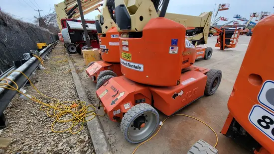 2013 JLG E400AJPN Articulating Boom Lift