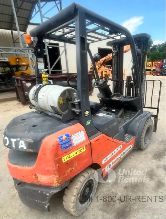 2018 Toyota 8FGU25 Warehouse Forklift