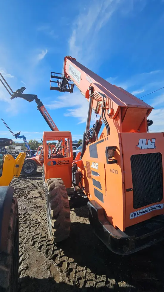 2015 SKYTRAK 8042 Forklift