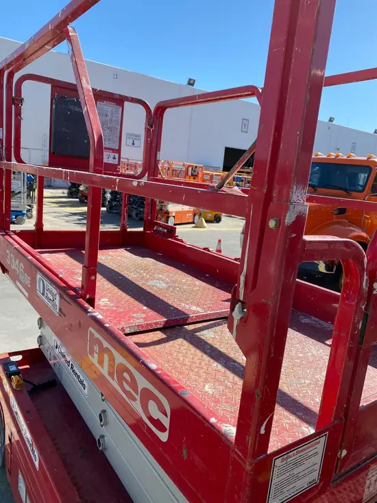 2017 MEC 3346SE Scissor Lift