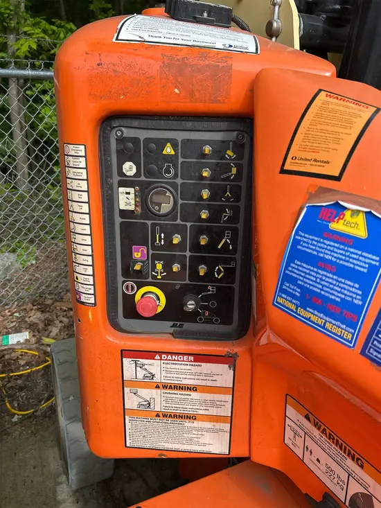2017 JLG E400AJPN Articulating Boom Lift