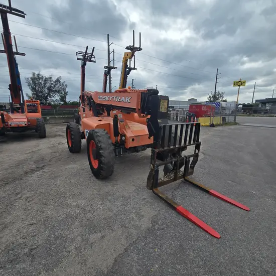 2017 SKYTRAK 6036 Forklift