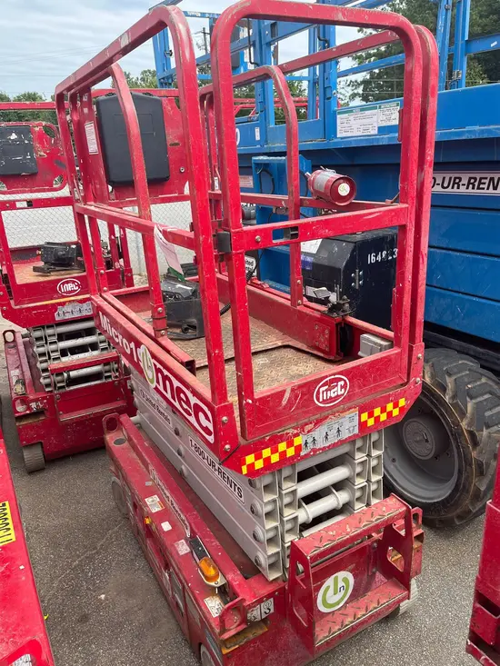2018 MEC MICRO 19 Scissor Lift