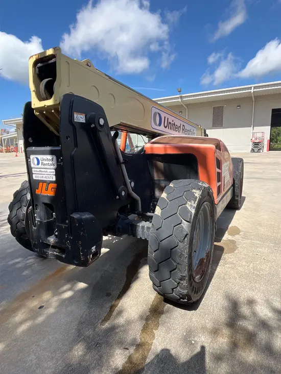 2017 JLG 642 Forklift