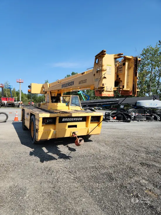 2013 Broderson IC-200-3H