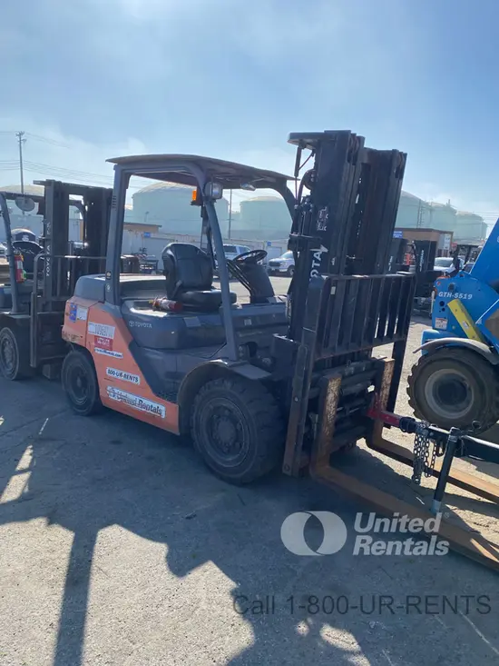 2019 Toyota 8FD35U Warehouse Forklift