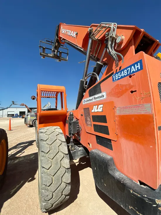 2017 SKYTRAK 10054 Forklift