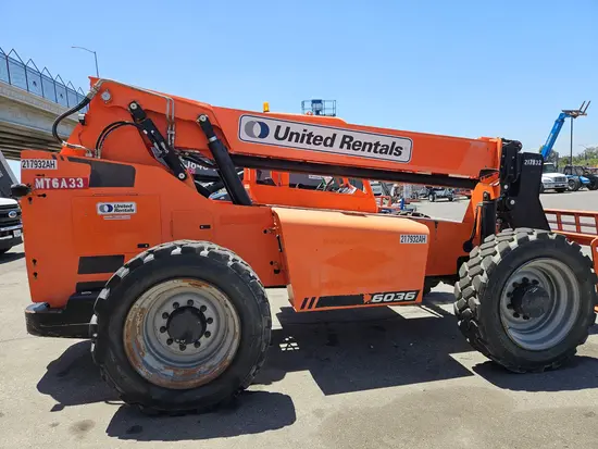 2019 SKYTRAK 6036 Forklift