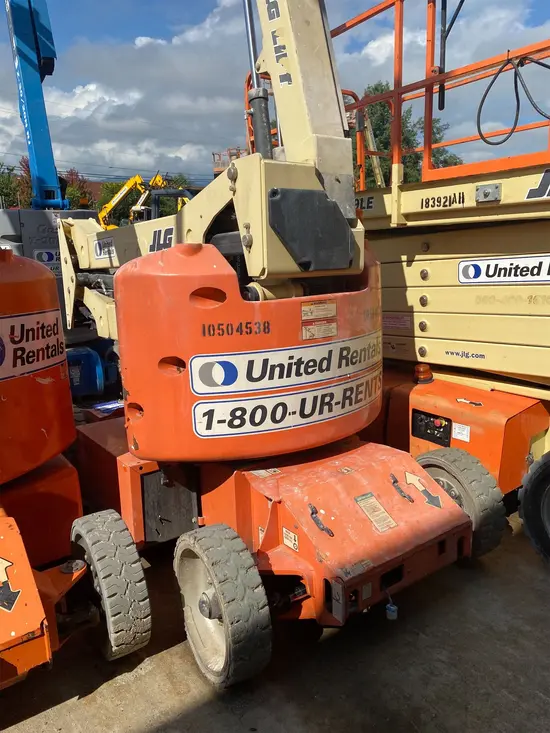 2016 JLG E400AJPN Articulating Boom Lift