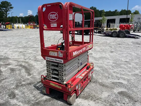2019 MEC MICRO 19 Scissor Lift