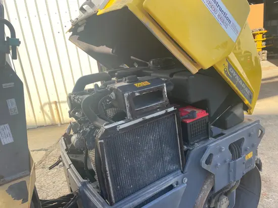 engine cover