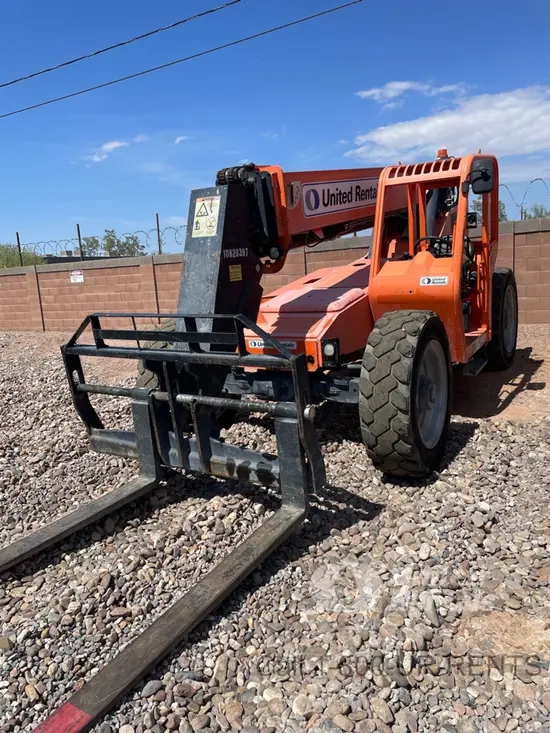 2018 SKYTRAK 8042 Forklift