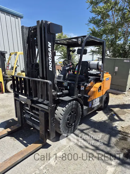 2019 Doosan G35S-7DF Warehouse Forklift