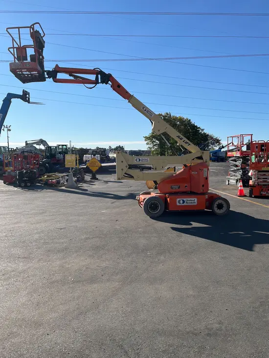 2012 JLG E400AJPN Articulating Boom Lift