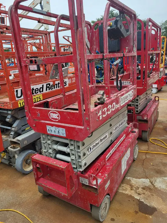 2018 MEC 1330SE Scissor Lift