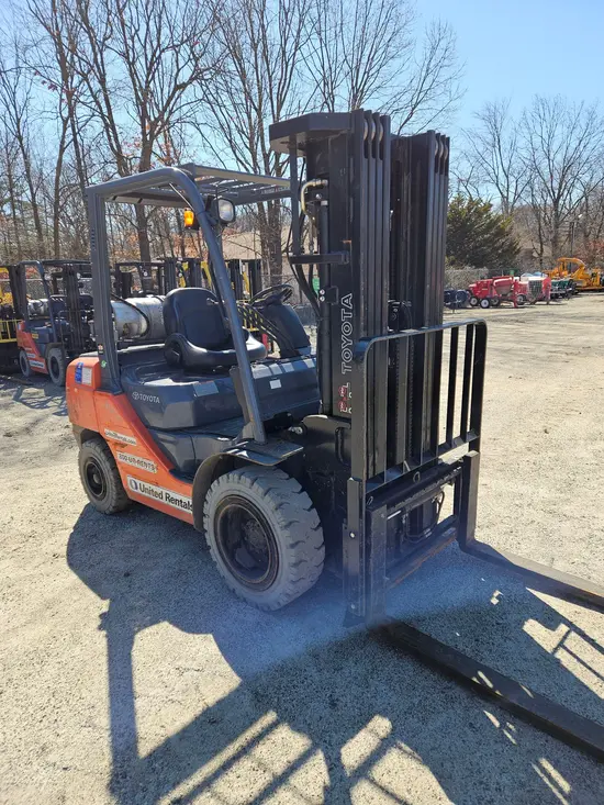2019 Toyota 8FGU30 Warehouse Forklift