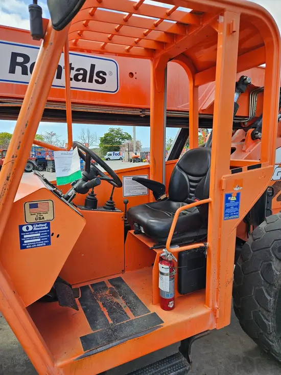 2015 SKYTRAK 6042 Forklift
