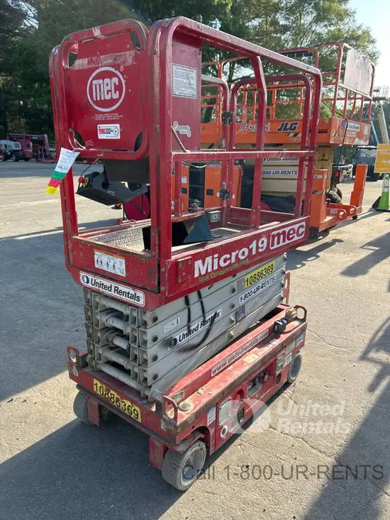 2019 MEC MICRO 19 Scissor Lift