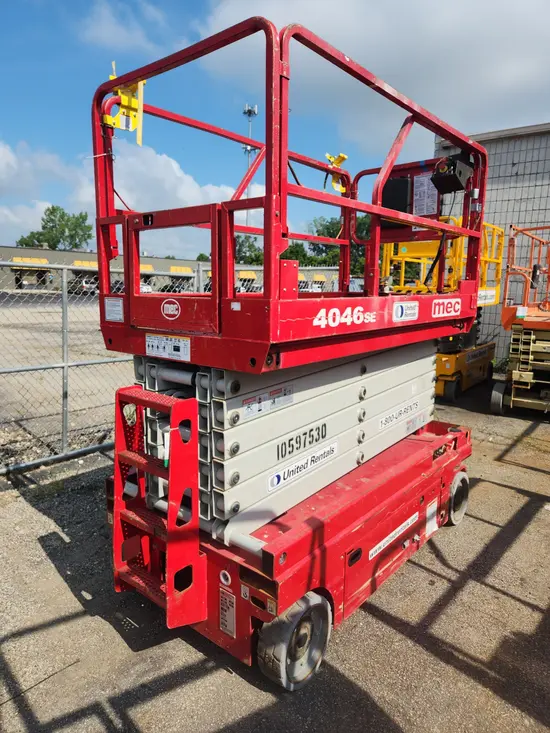 2017 MEC 4046SE Scissor Lift