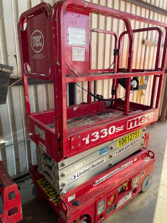2017 MEC 1330SE Scissor Lift