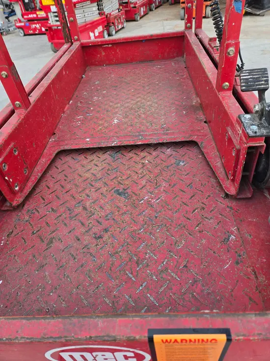 2019 MEC MICRO 19 Scissor Lift