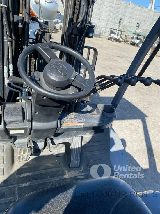 2019 Toyota 8FD35U Warehouse Forklift