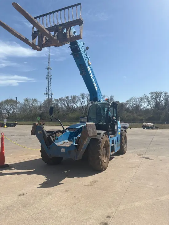 2018 Genie GTH-1256 Forklift