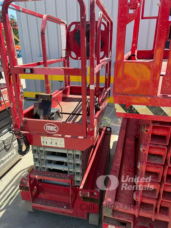 2018 MEC MICRO 19 Scissor Lift
