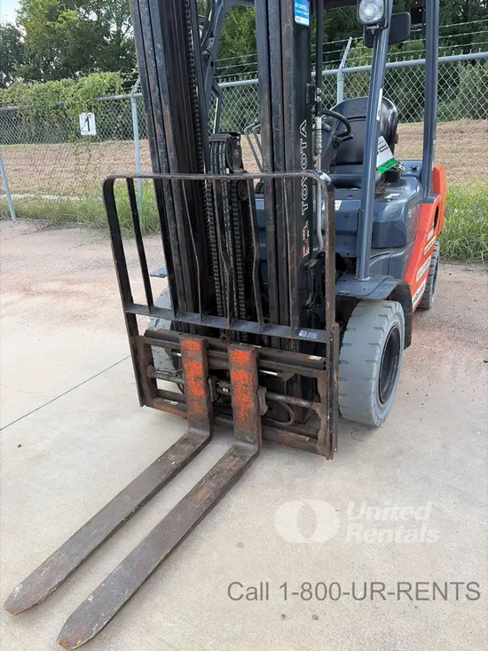 2019 Toyota 8FDU25 Warehouse Forklift