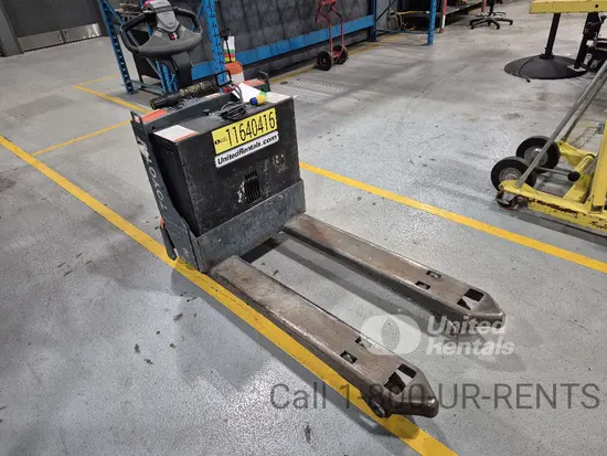 2023 Toyota 8HBW23 Jack