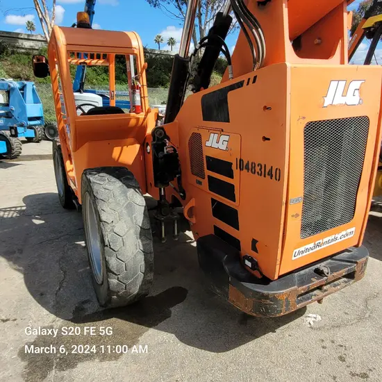 2016 SKYTRAK 6042 Forklift