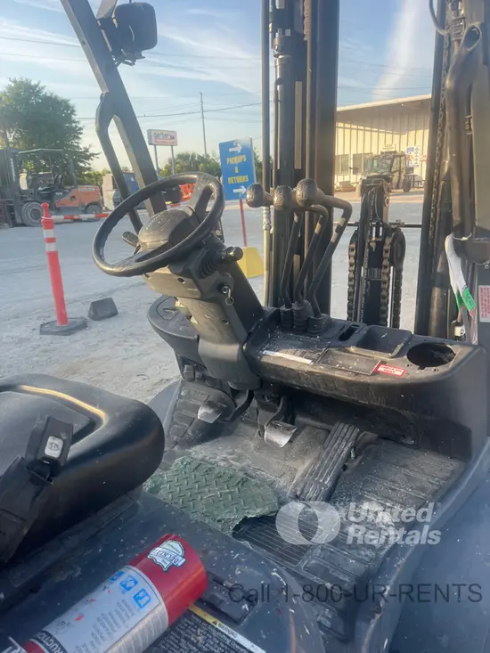 2018 Toyota 8FGU30 Warehouse Forklift