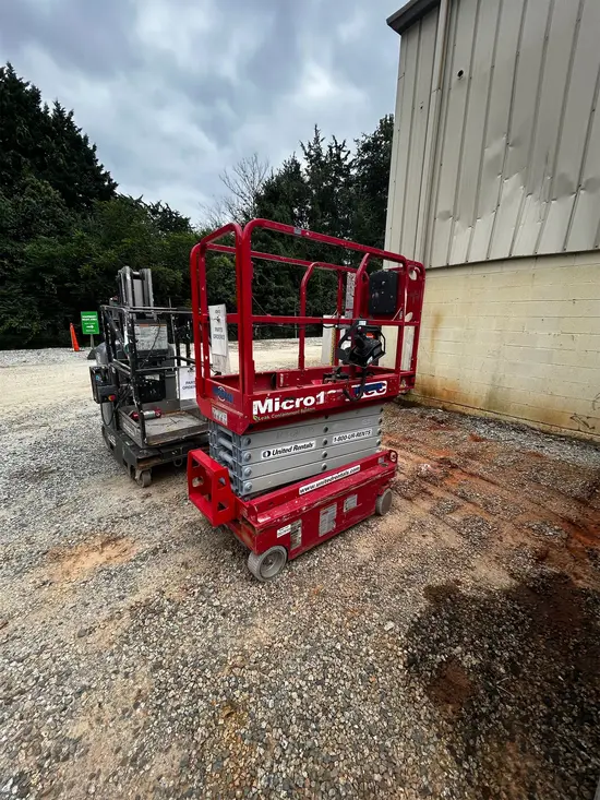 2019 MEC MICRO 19 Scissor Lift