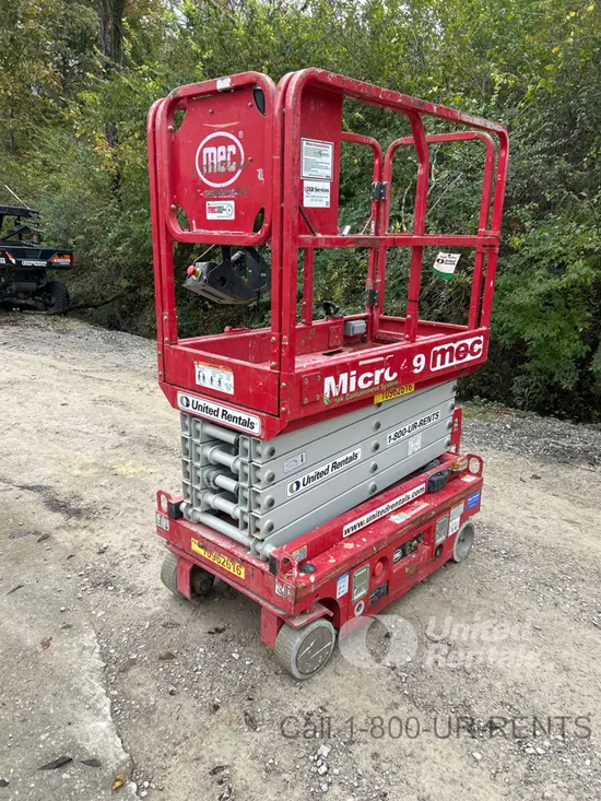 2019 MEC MICRO 19 Scissor Lift