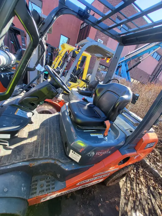 2018 Toyota 8FGU30 Warehouse Forklift