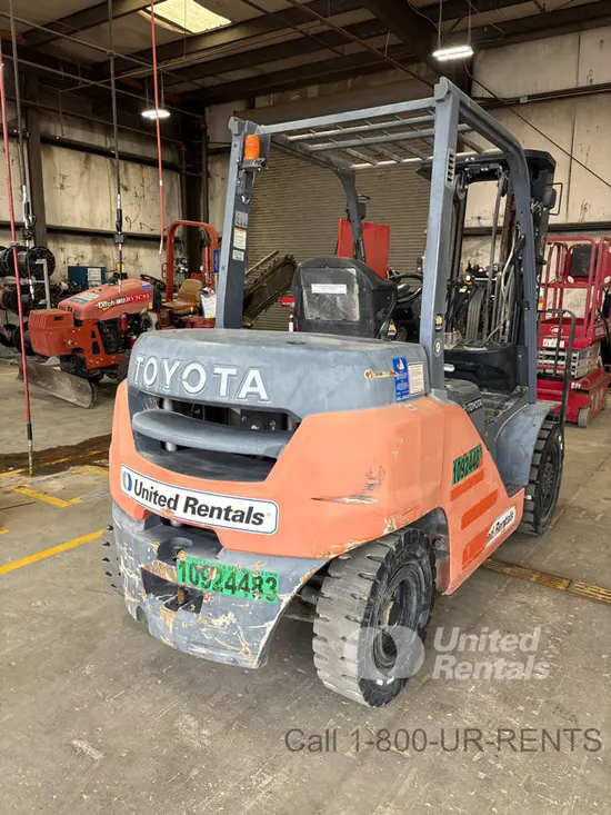 2019 Toyota 8FD35U Warehouse Forklift