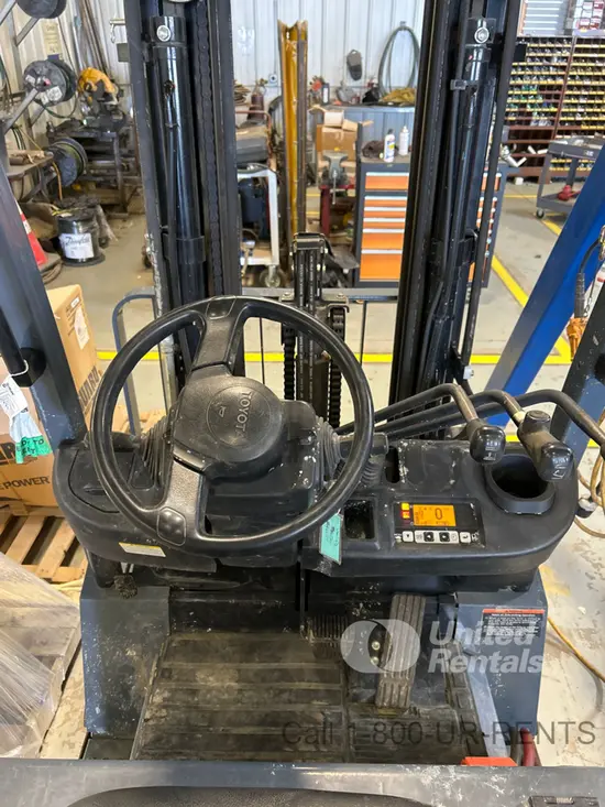 2018 Toyota 8FBCU25 Warehouse Forklift
