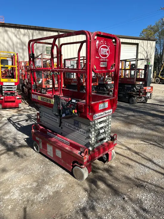 2018 MEC MICRO 19 Scissor Lift