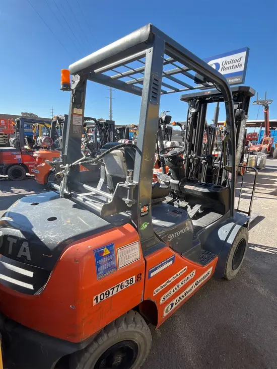 2019 Toyota 8FGU25 Warehouse Forklift