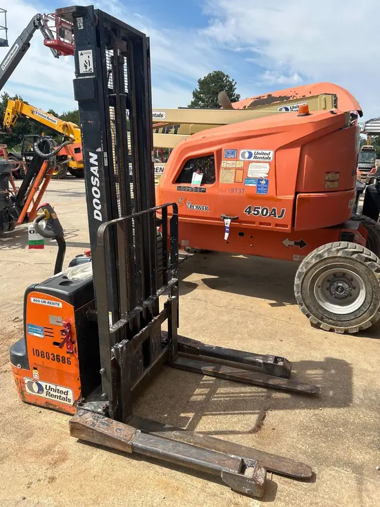 2018 Doosan BWS17S-7 Warehouse Forklift