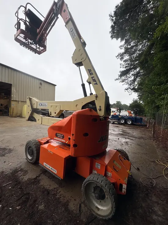 2015 JLG E400AJPN Articulating Boom Lift