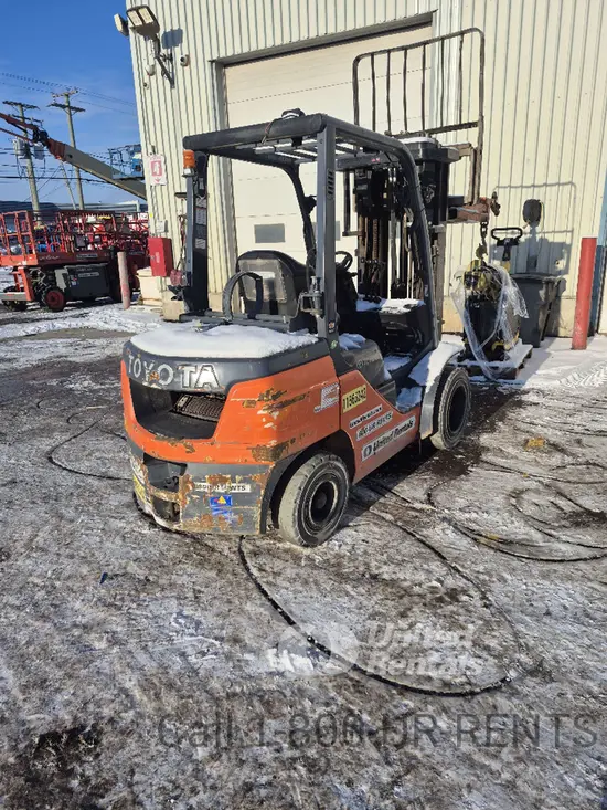 2022 Toyota 8FGU30 Warehouse Forklift