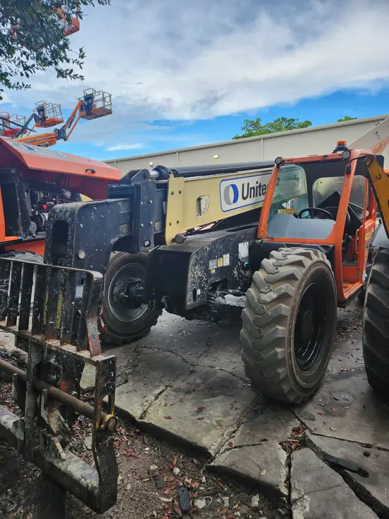 2018 JLG 742 Forklift