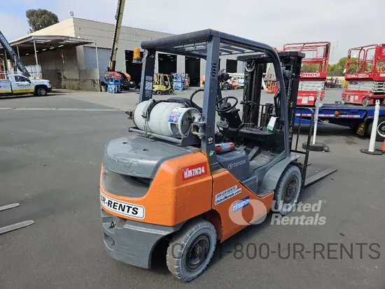 2019 Toyota 8FGU25 Warehouse Forklift
