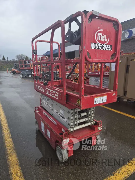 2017 MEC 1330SE Scissor Lift